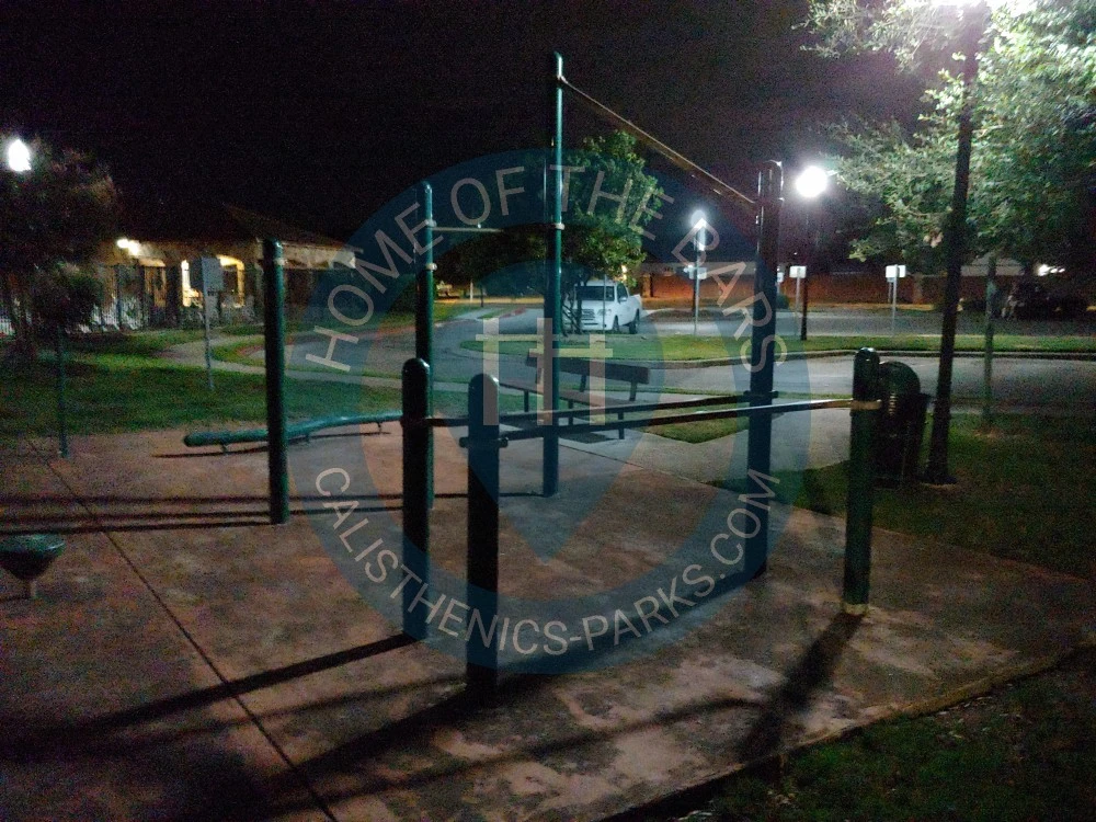 Calisthenics Facility - San Antonio - Outdoor Gym Liberty Field - United States - Spot