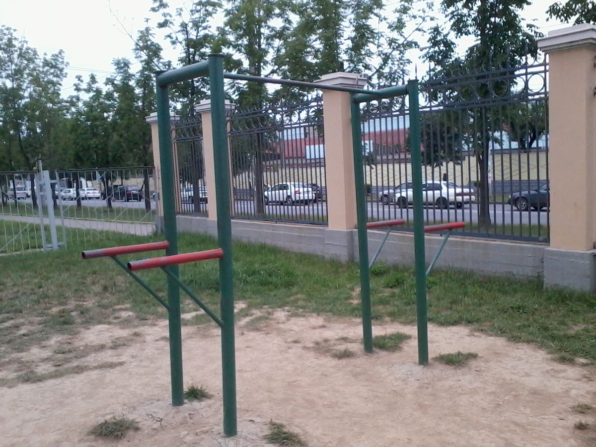 Outdoor Gym - Khabarovsk - Khabarovsk - Fitness Park - Школа №33 - Russia - Spot