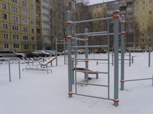 Calisthenics park in 52, улица Паши Савельевой, Юность, Заволжский район, Тверь, Тверская область, Центральный федеральный округ, 170039, Россия