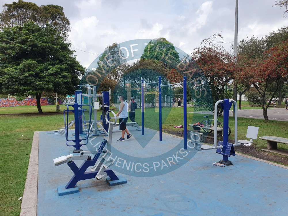 Public Pull Up Bars - Bogotá - Outdoor Fitness Garces Navas Park - Colombia - Spot
