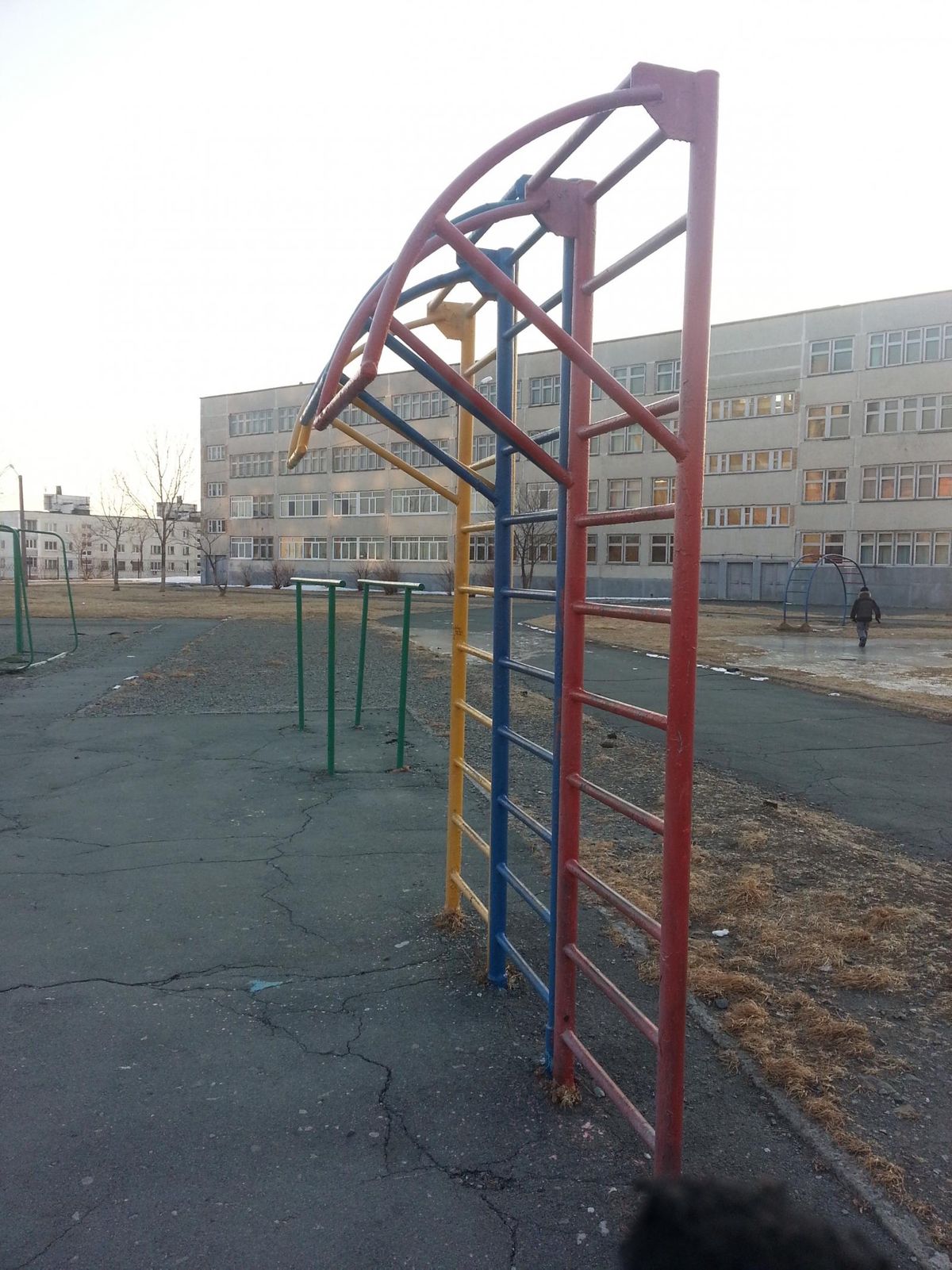 Outdoor Gym - Vladivostok - Vladivostok - Aire de Fitness - Стадион 74 Школы - Russia - Spot