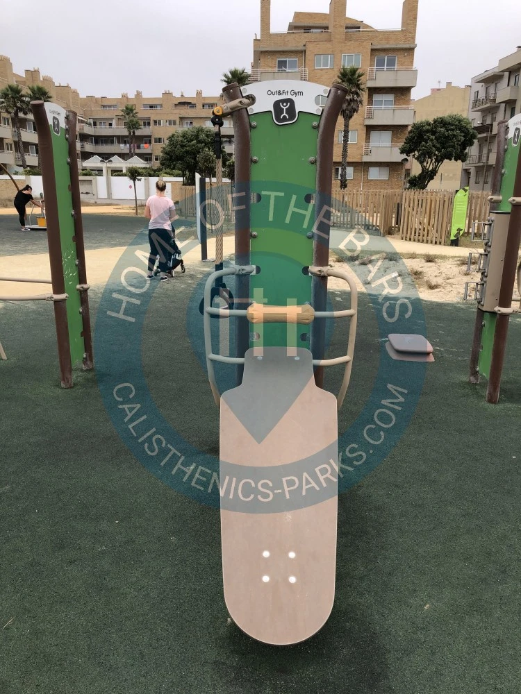 Calisthenics park in Parque Infantil do Jardim Ancora d´Ouro, Rua da Nossa Senhora da Boa Viagem, Praia de Esmoriz, Esmoriz, Ovar, Aveiro, 3885-402, Portugal