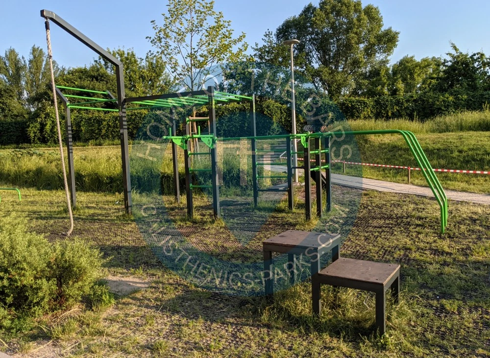 Calisthenics park in Jana Zamoyskiego, Port Praski, Stara Praga, Praga-Północ, Warszawa, województwo mazowieckie, 03-713, Warszawa