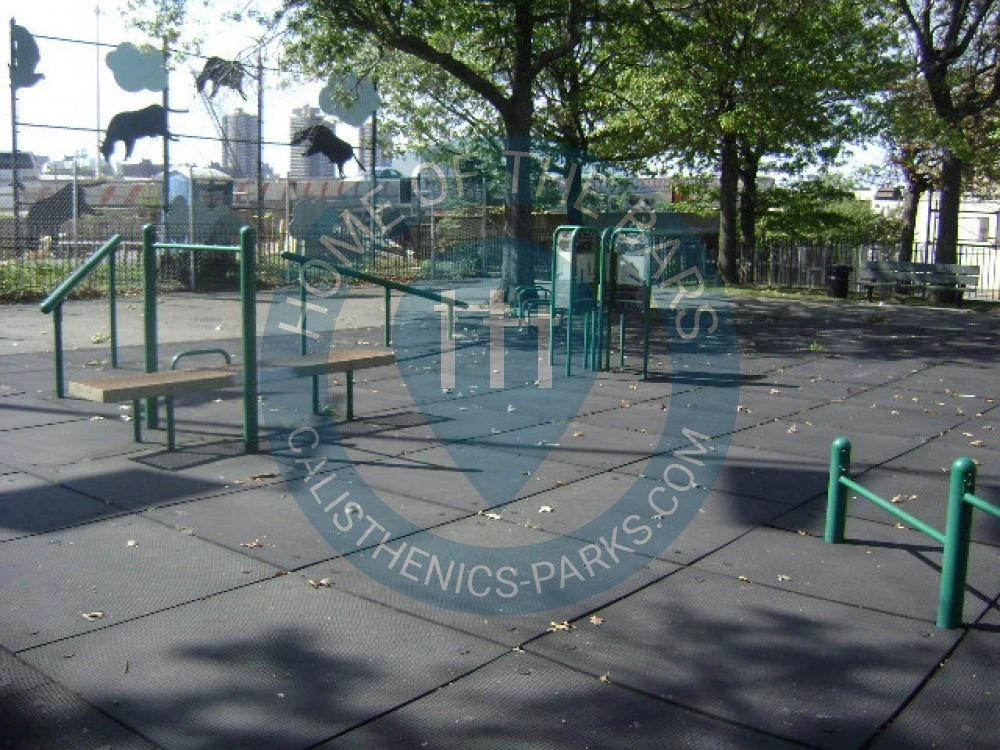 New York (Bronx) - Calisthenics Gym - Pulaski Park - United States - Spot