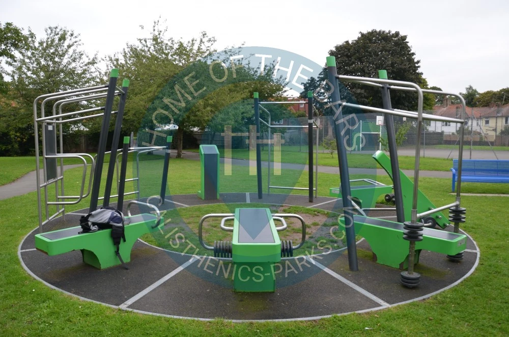 London - Outdoor Fitness Gym - Barnes - United Kingdom - Spot