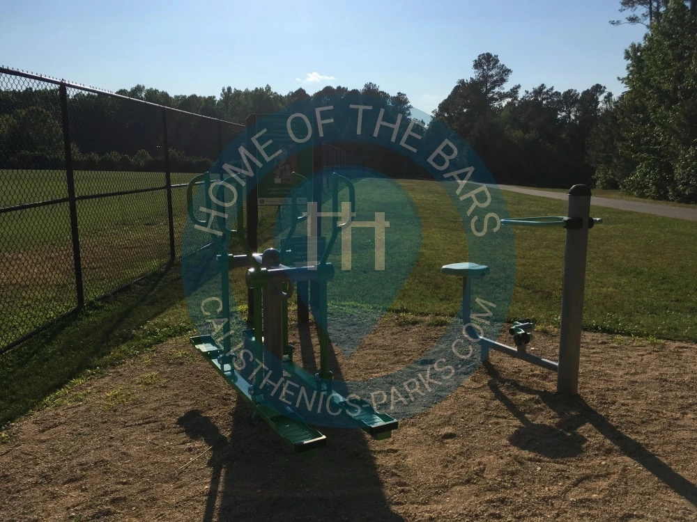 Calisthenics park in Fan Branch Trail, Southern Village, Chapel Hill, Orange County, North Carolina, 27599, United States