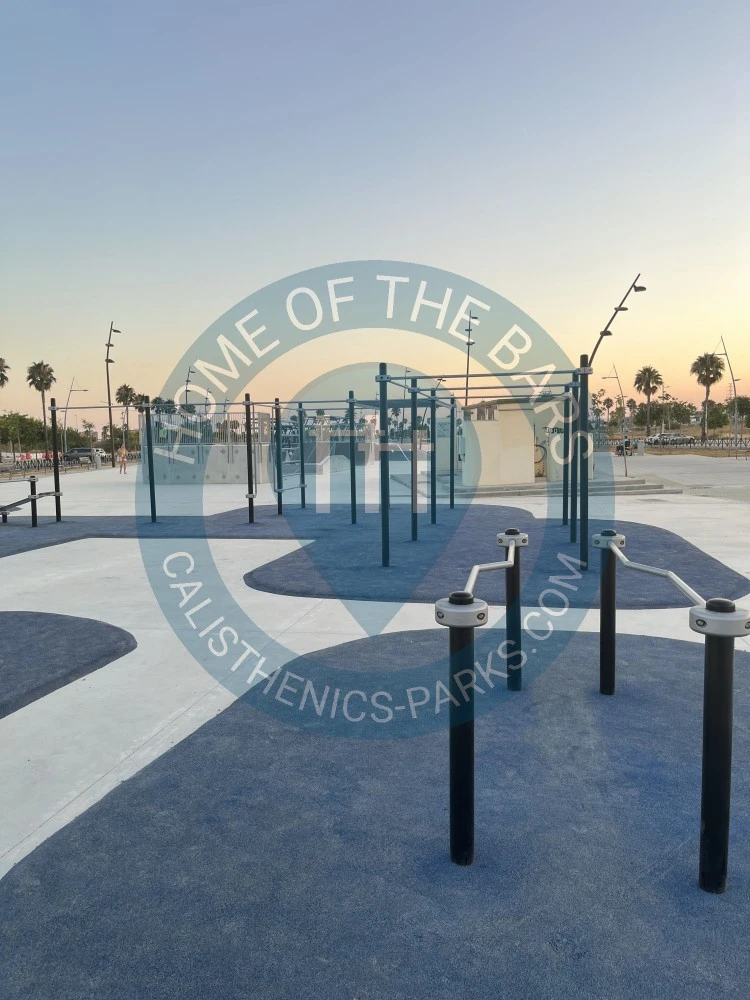 Calisthenics park in 
Address
                                    Polígono Ue-2 Entrenucleos 173, 41704 Dos Hermanas, Seville, Spain
                            