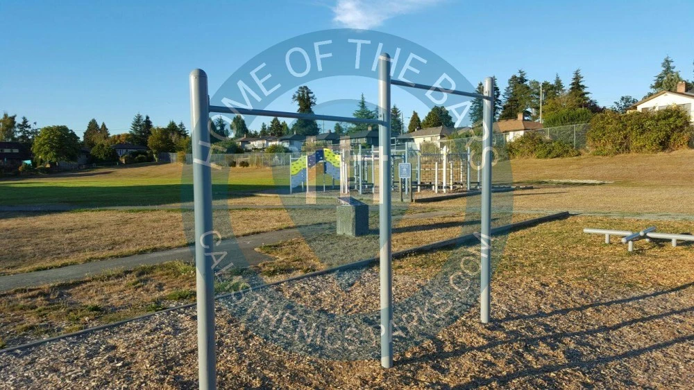 Victoria - Outdoor pull up bars- Colquitz Middle School - Canada - Spot