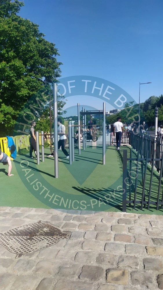 Calisthenics park in Chemin de Halage, Les Binelles, Les Bruyères, Sèvres, Boulogne-Billancourt, Hauts-de-Seine, Île-de-France, France métropolitaine, 92310, France