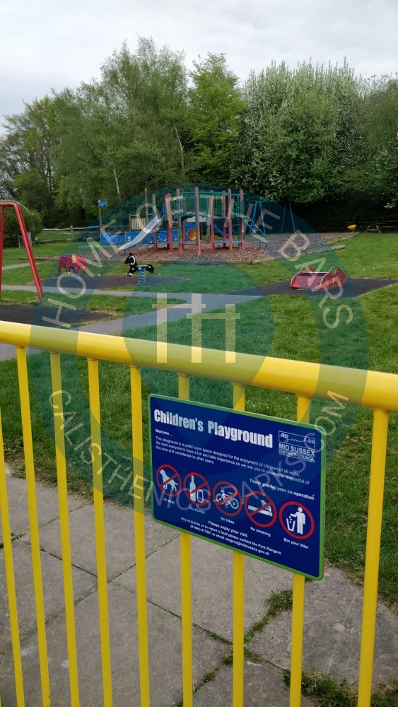 Exercise Stations - Crawley - Turners Hill Recreation Ground - United Kingdom - Spot