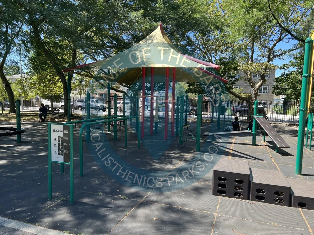 Exercise Park - New York City - Robert E. Venable Park - Workout Area - United States - Spot