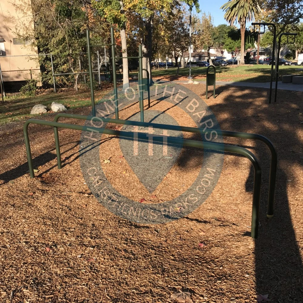 Calisthenics park in 857, Raleigh Street, Adams Square, Glendale, Los Angeles County, CAL Fire Southern Region, California, 91205, United States
