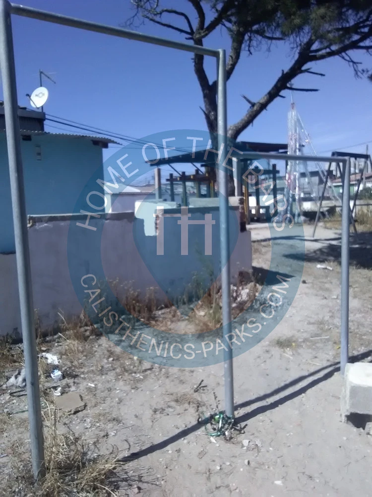 Trafaria - Calisthenics Equipment - Rua dos Pinheiros - Portugal - Spot