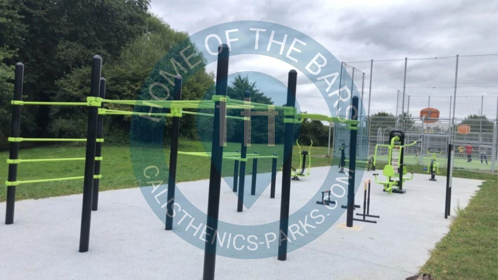 Exercise Park - La Roche-sur-Yon - Spot de Street workout la vallée verte - France - Spot