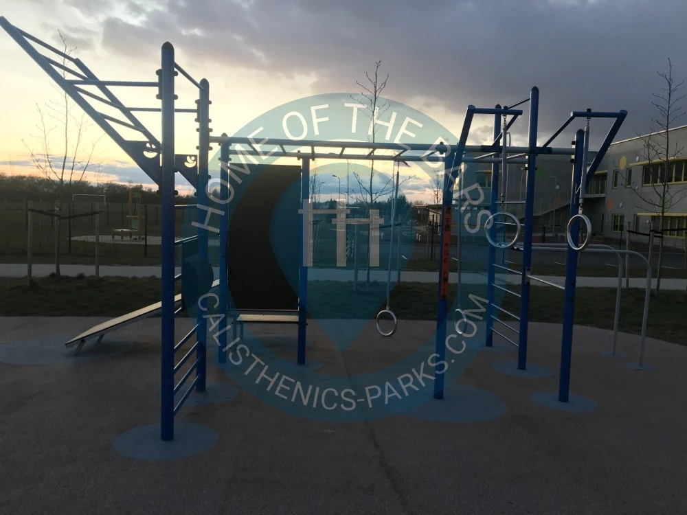 Calisthenics park in Raadi Lasteaed Ripsik, 30, Mõisatamme, Raadi alev, Vahi alevik, Tartu vald, Tartu maakond, 50304, Eesti