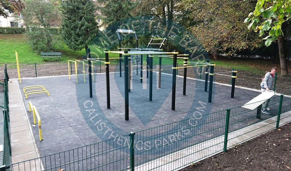 Calisthenics park in Calisthenics-Park Stadtgraben, Villacher Ring, Innere Stadt, Klagenfurt am Wörthersee, Kärnten, 9020, Österreich