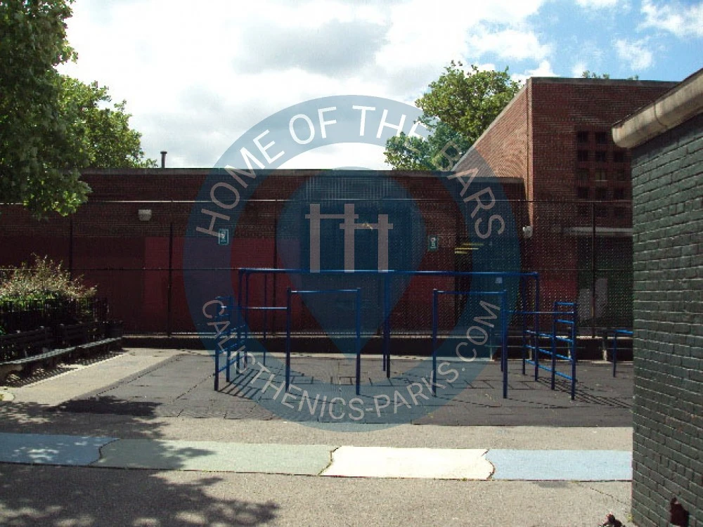 New York (Brooklyn) - Fitness Circle - Jerome Playground - United States - Spot