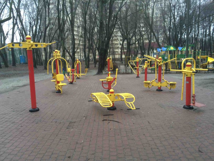Outdoor Gym - Kyiv - Kyiv - Street Workout Park - San Paulo Caffe - Ukraine - Spot