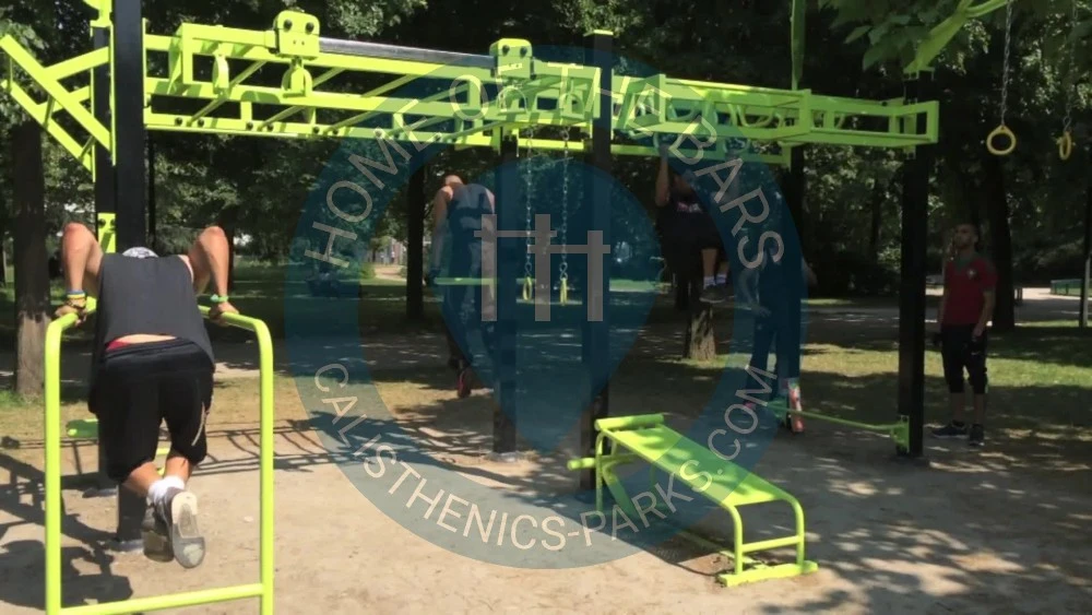 Calisthenics park in Tennis Club Gennevillois, Rue Charles Lacoste, Le Village, Gennevilliers, Arrondissement de Nanterre, Hauts-de-Seine, Île-de-France, France métropolitaine, 92230, France