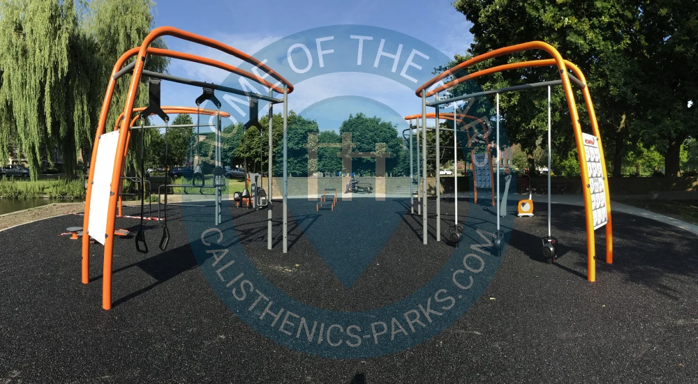 Calisthenics park in Fitplek Park 't Loo, Spinozalaan, Essesteijn, Voorburg, Leidschendam-Voorburg, Zuid-Holland, Nederland, 2273 XG, Nederland