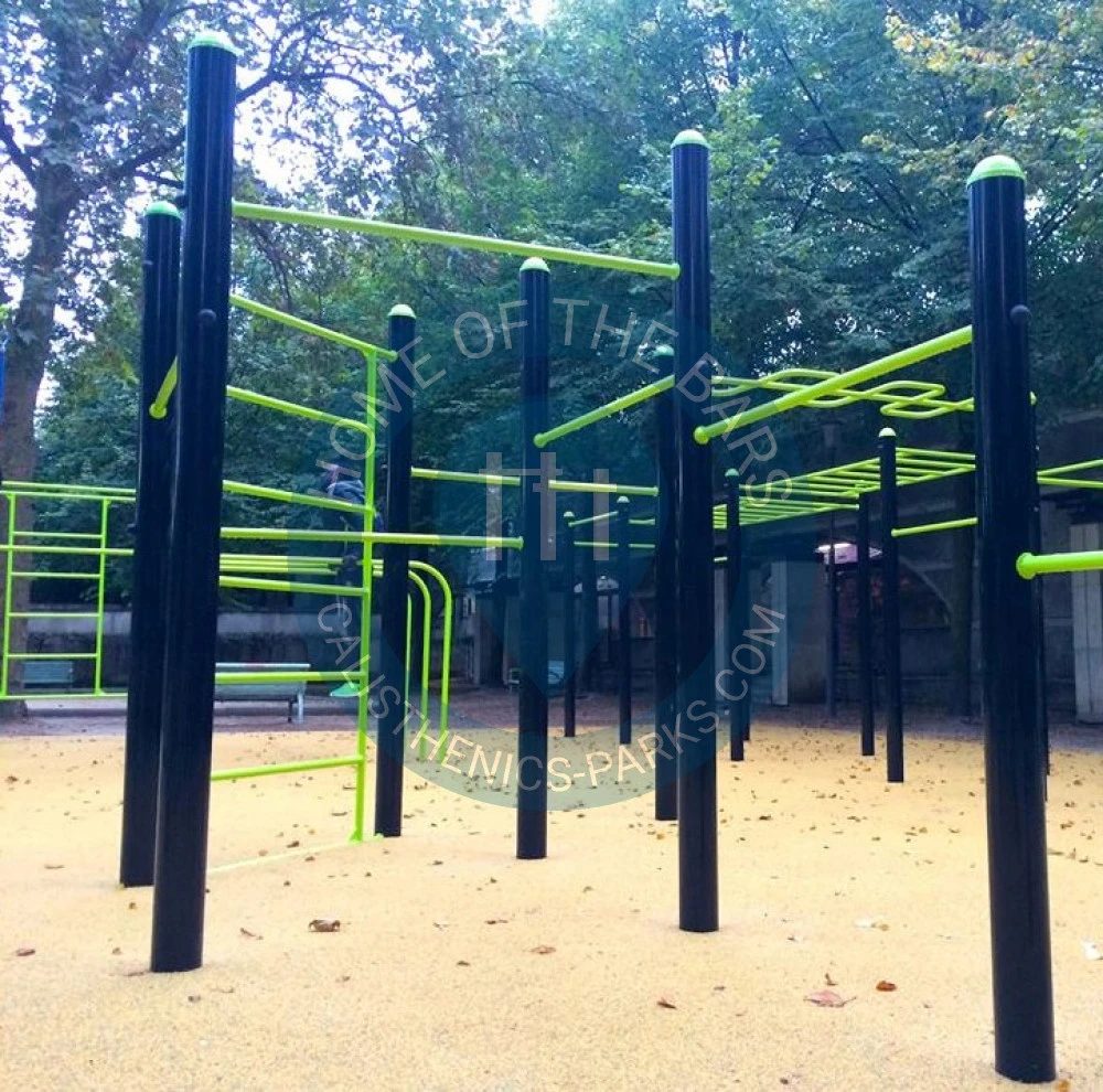 Calisthenics park in Paris Bercy Seine, 210, Quai de Bercy, Quartier de Bercy, Paris 12e Arrondissement, Paris, Île-de-France, France métropolitaine, 75012, France