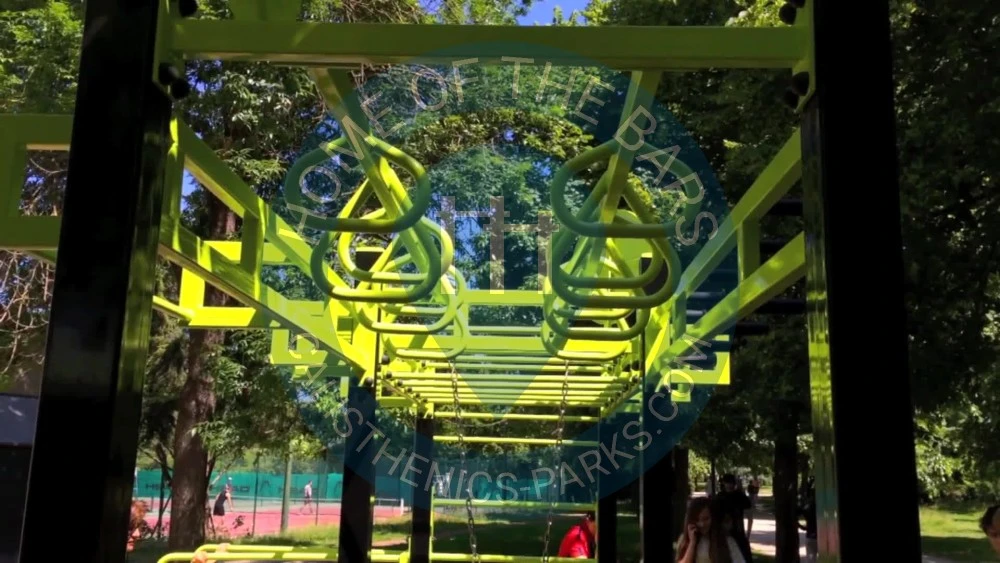 Calisthenics park in Tennis Club Gennevillois, Rue Charles Lacoste, Le Village, Gennevilliers, Arrondissement de Nanterre, Hauts-de-Seine, Île-de-France, France métropolitaine, 92230, France