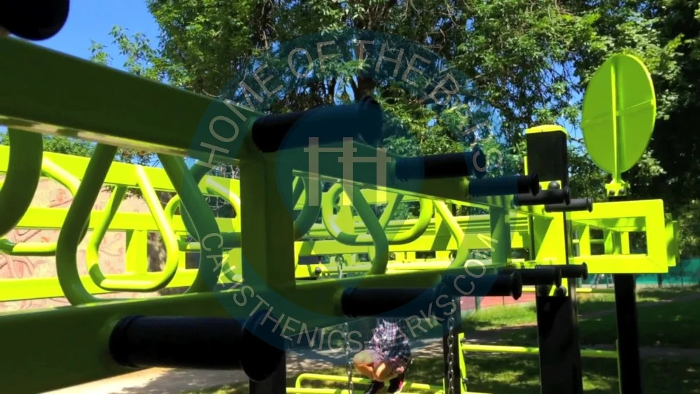 Calisthenics park in Tennis Club Gennevillois, Rue Charles Lacoste, Le Village, Gennevilliers, Arrondissement de Nanterre, Hauts-de-Seine, Île-de-France, France métropolitaine, 92230, France