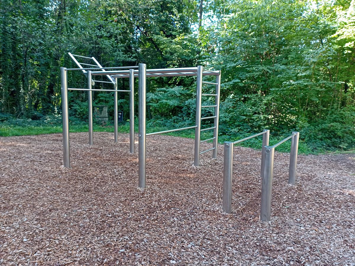 Achern - Calisthenics Park - Waldseestadion - Germany - Spot