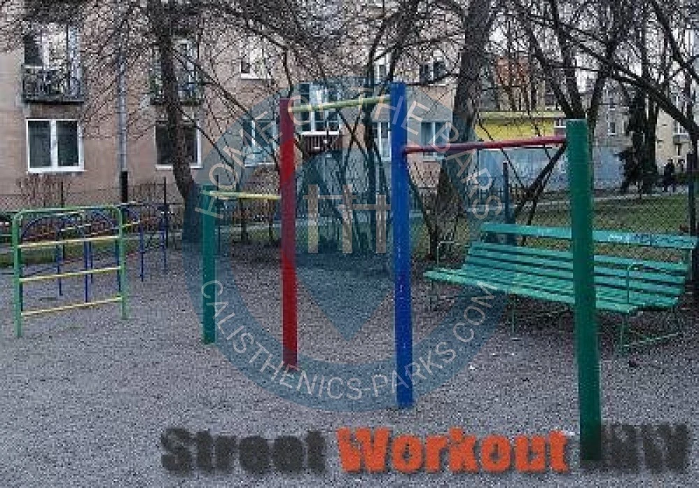 Warsaw - Workout Park on playground - Poland - Spot