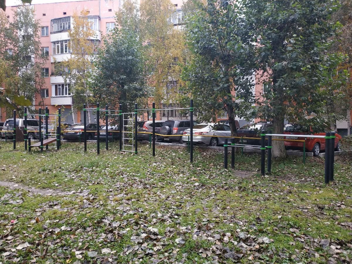 Outdoor Gym - Surgut - Surgut - Street Workout Park - Улица Островского - Russia - Spot