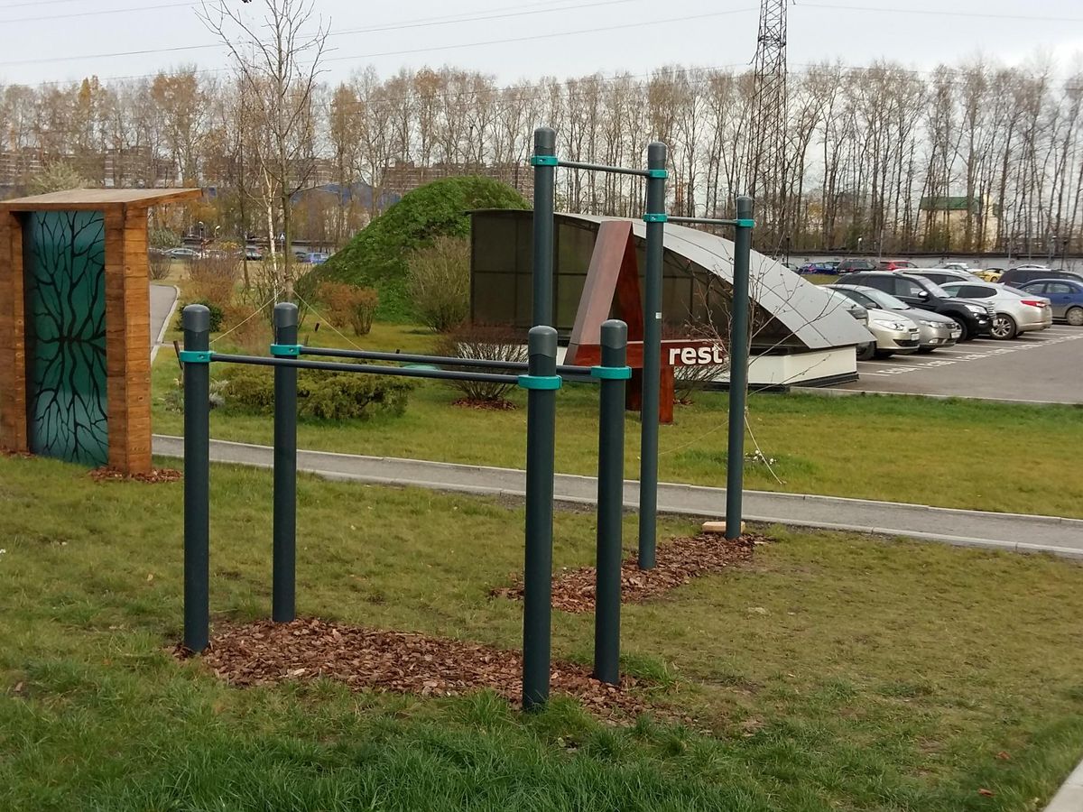 Public Pull Up Bars - Khimki - Outdoor Fitness Khimki - Russia - Spot