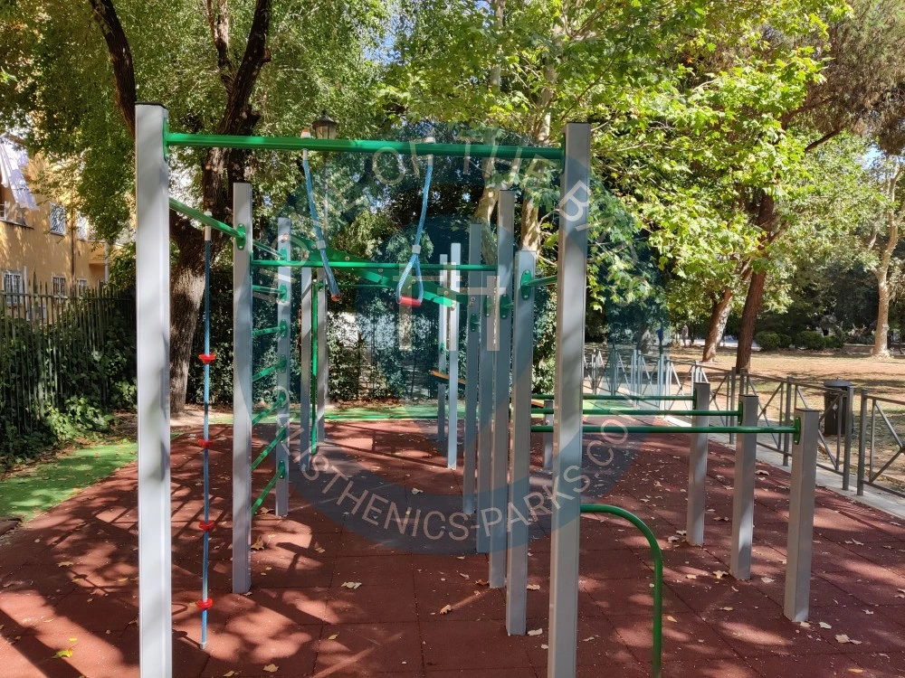 Calisthenics park in Caffè del Parco, Via dei Peligni, San Lorenzo, Municipio Roma II, Roma, Roma Capitale, Lazio, 00185, Italia