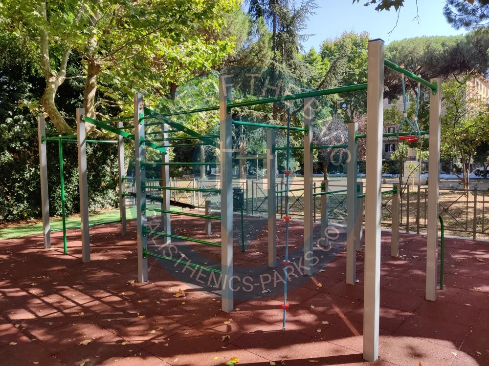 Calisthenics park in Caffè del Parco, Via dei Peligni, San Lorenzo, Municipio Roma II, Roma, Roma Capitale, Lazio, 00185, Italia