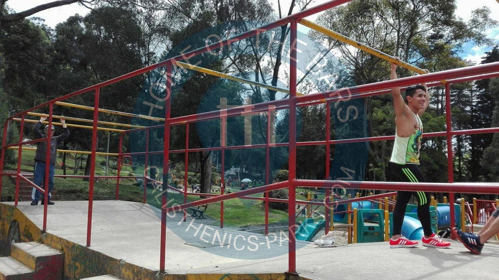 Bogota - Outdoor Exercise Gym - Parque Nacional Enrique Olaya Herrera - Colombia - Spot