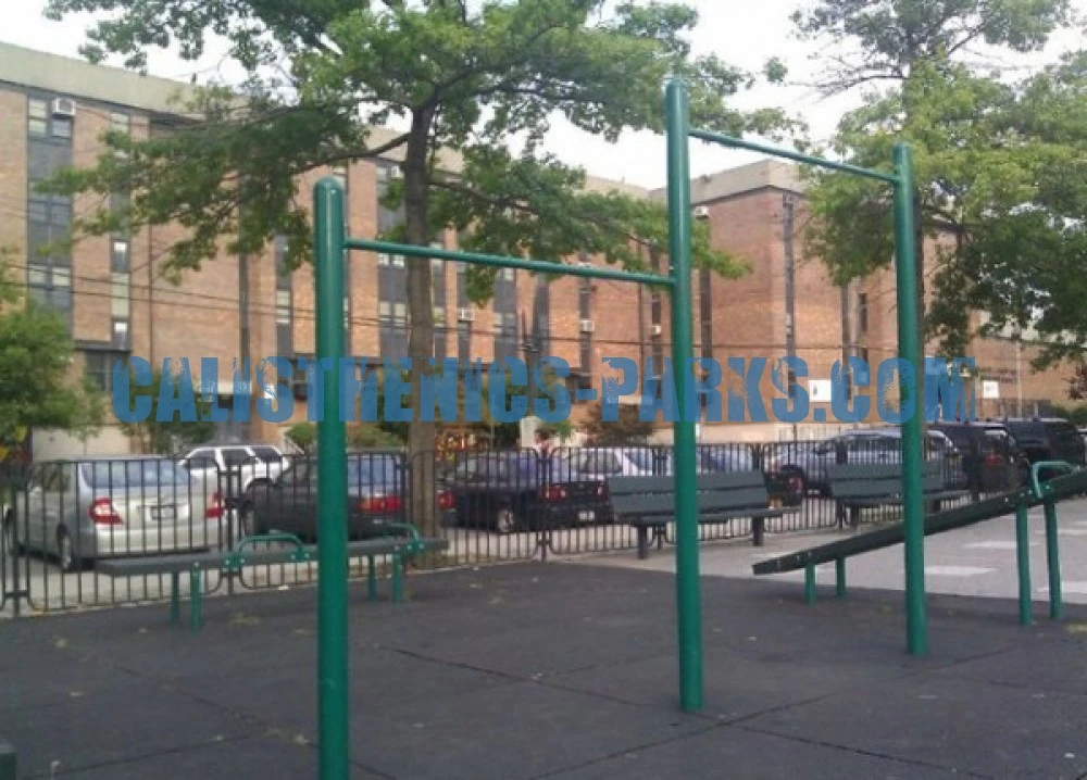 New York - Exercise Park - Kissena Corridor Park - United States - Spot