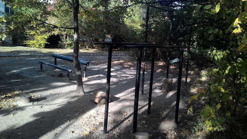 Outdoor Gym - Kyiv - Kyiv - Street Workout Park - Пейнтбол-клуб  GANZ - Ukraine - Spot
