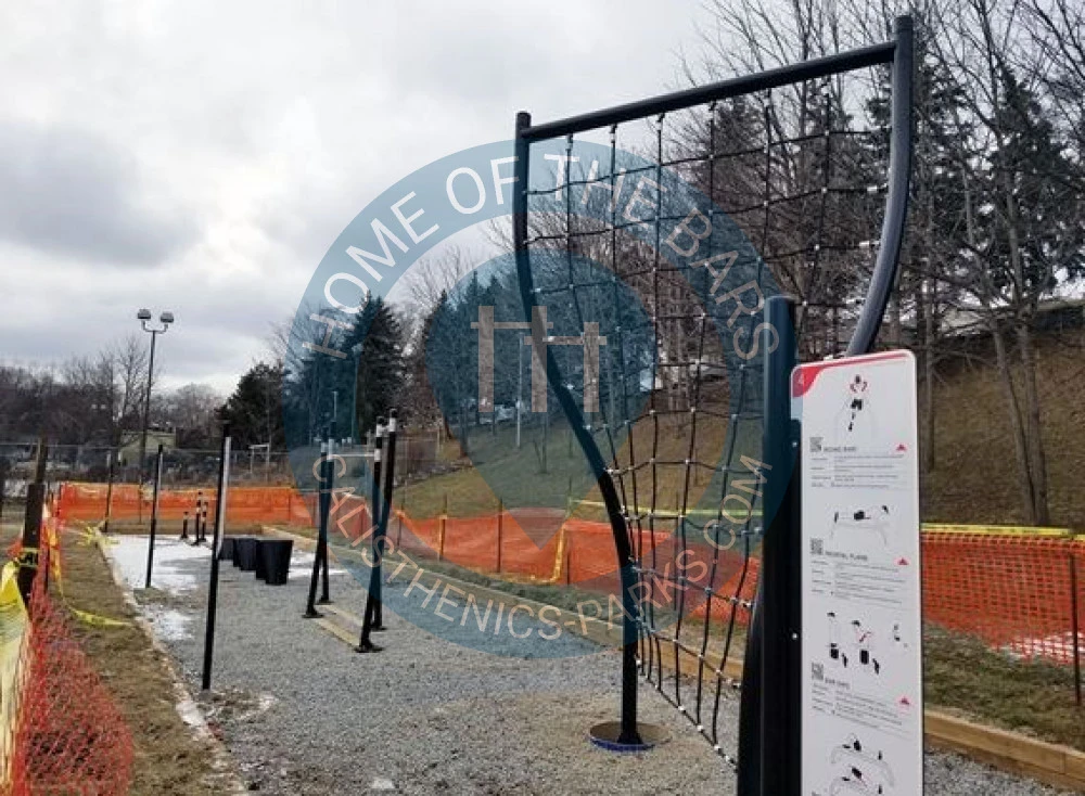 Calisthenics Facility - Toronto - Outdoor Fitness Greenwood Park - countries. - Spot