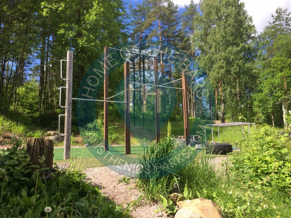 Calisthenics park in Katajakatu, Hirsimetsäntie, Pyhätön, Kiveriö, Lahti, Lahden seutukunta, Päijät-Häme, Etelä-Suomen aluehallintovirasto, Manner-Suomi, 15140, Suomi / Finland
