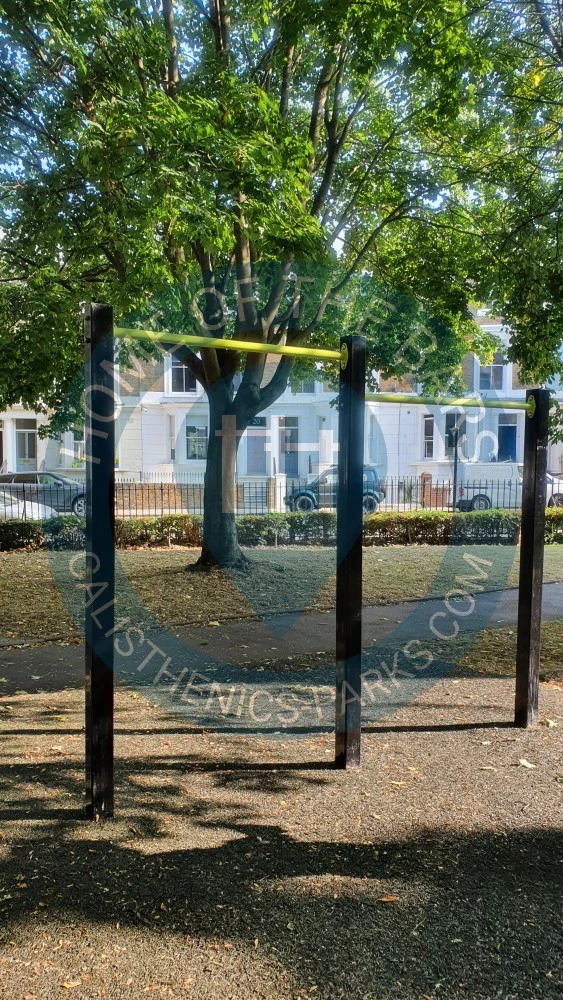 Trim Trail - London - Outdoor Gym Manda hills bars - United Kingdom - Spot