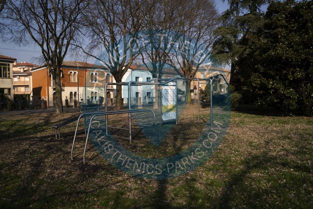 Calisthenics park in 
Address
                                    Via Traversagno 23a, 44122 Ferrara Ferrara, Italy
                            