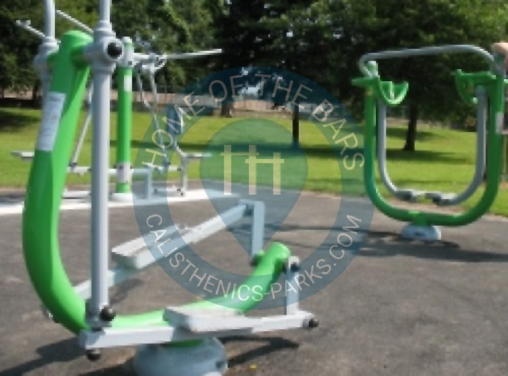 Fitness Facility - Salford - Outdoor Gym Ordsall Park - United Kingdom - Spot
