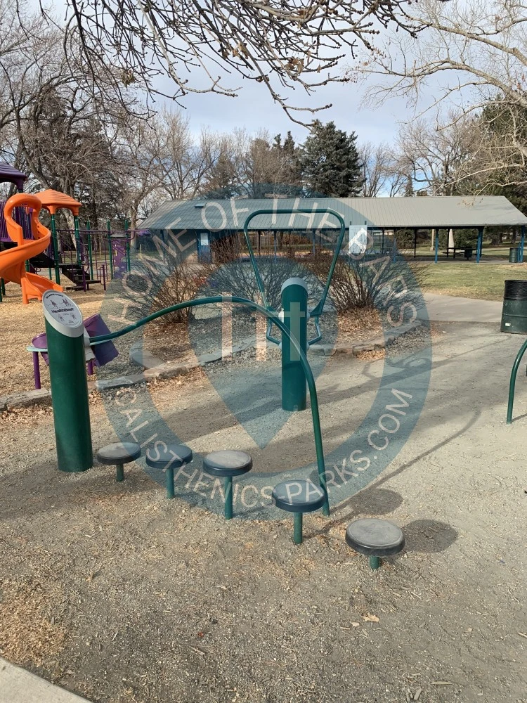 Fitness Trail - Denver - Workout station at Mel Silverman park - United States - Spot