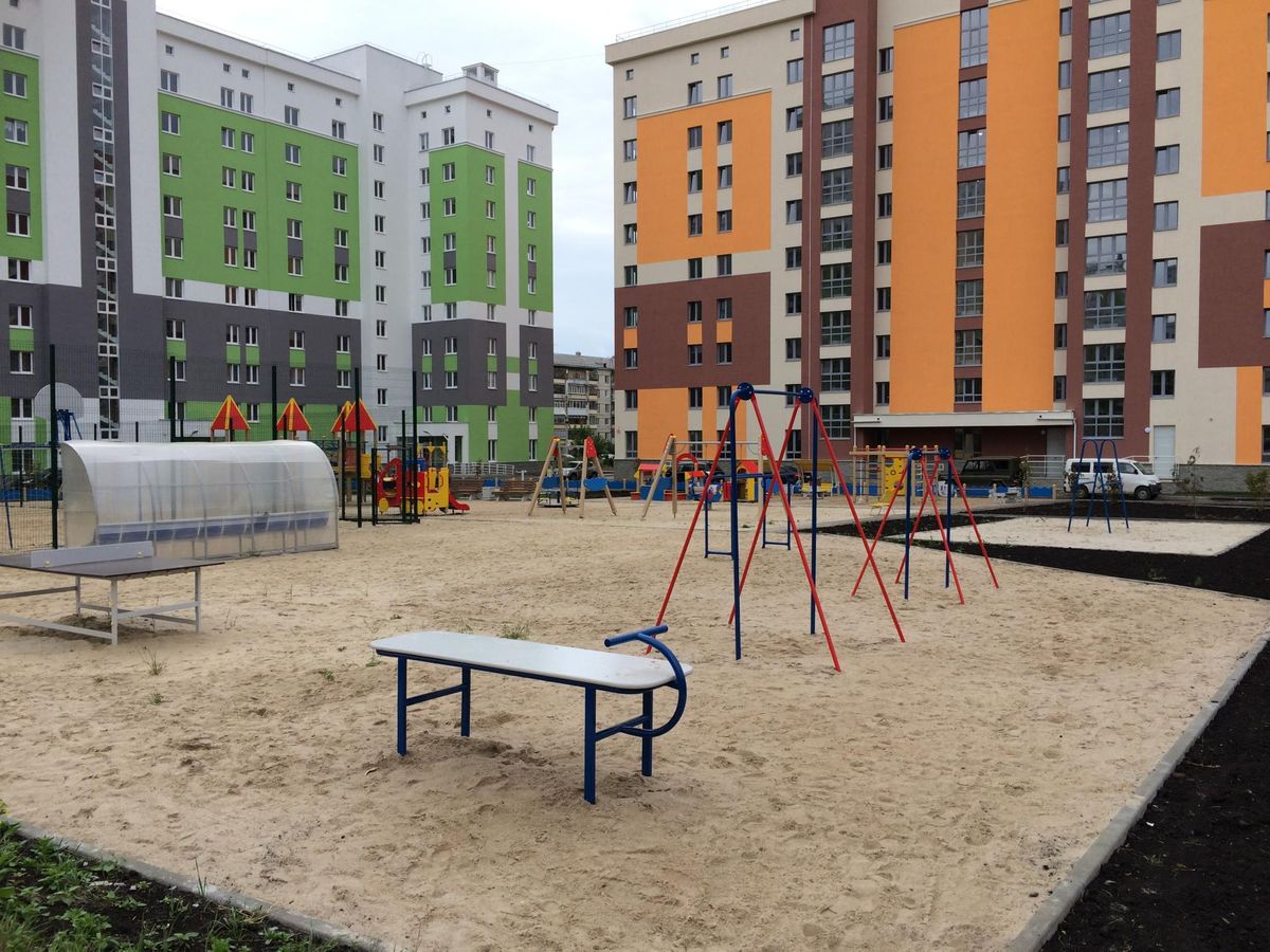 Outdoor Gym - Verkhnyaya Pyshma - Verkhnyaya Pyshma - Calisthenics Park - Л'Этуаль - Russia - Spot