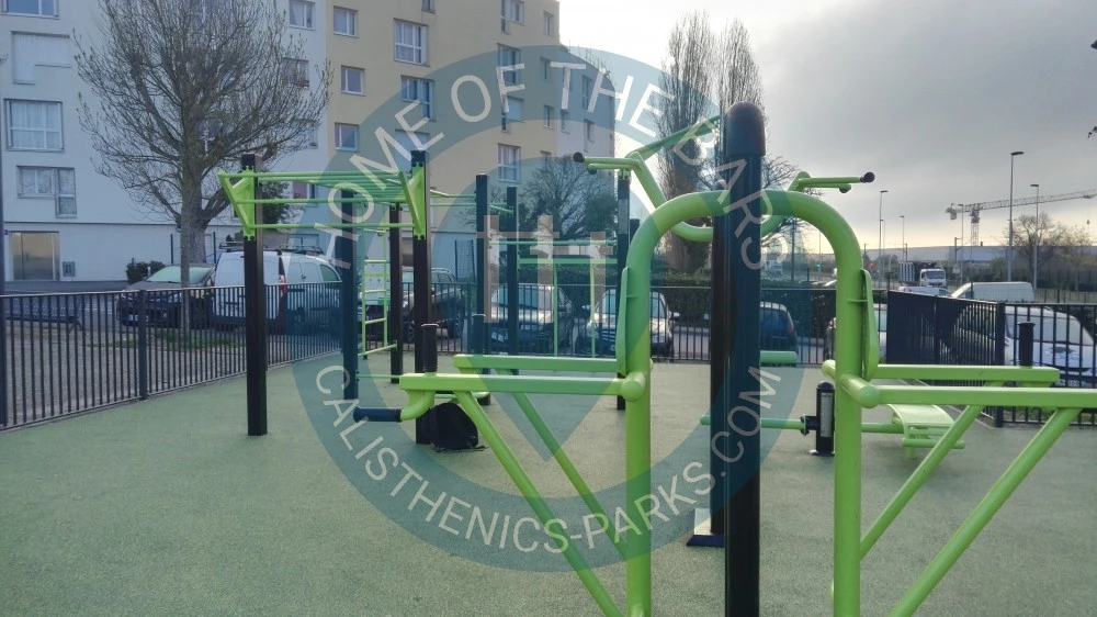 Calisthenics Facility - Chanteloup-les-Vignes - Outdoor Fitness Chanteloup-les-Vignes - France - Spot
