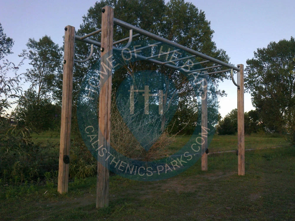 Calisthenics park in Viale Padania, Jesolo, Venezia, Veneto, 30016, Italia