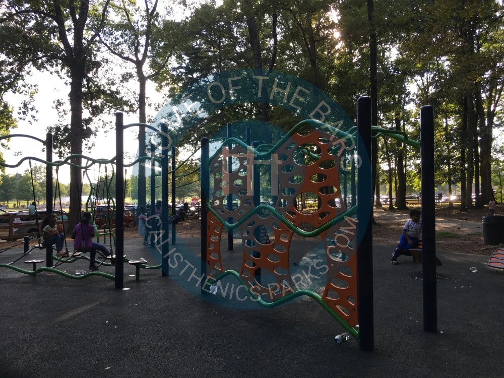 Calisthenics Facility - Greensboro - Outdoor Fitness Hester Park - United States - Spot