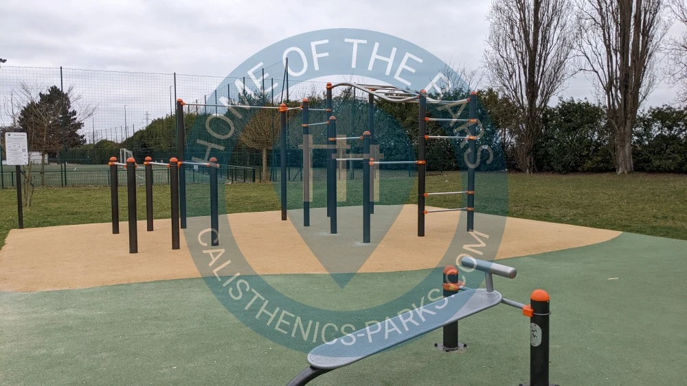 Outdoor Gym - Osny - Parc de Street Workout Pontoise - France - Spot