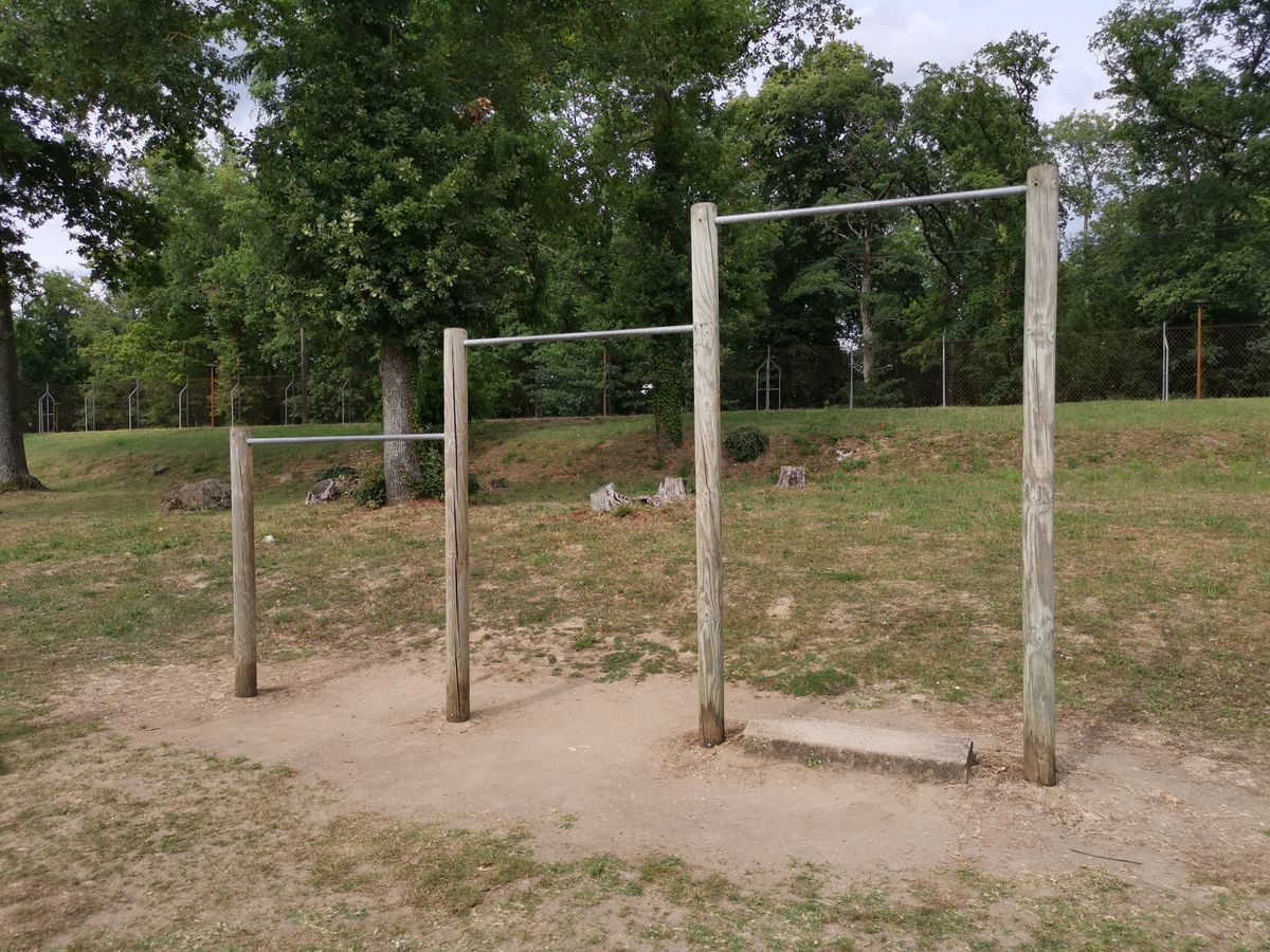 Exercise Park - Saint-Pierre-lès-Nemours - Barre Street Workout - France - Spot