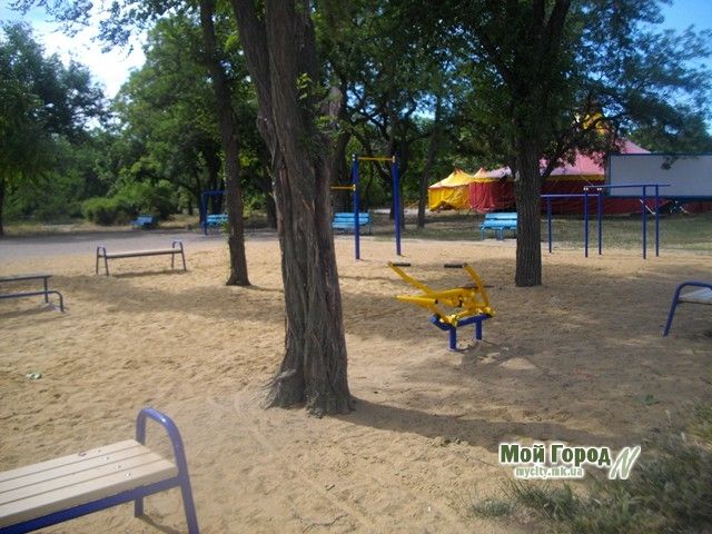 Outdoor Gym - Mykolaiv - Mykolaiv - Street Workout Park - Гранд-Гипанис - Ukraine - Spot
