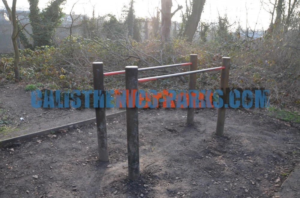 London –  Fitness trail – Highgate Woods fitness trail - United Kingdom - Spot